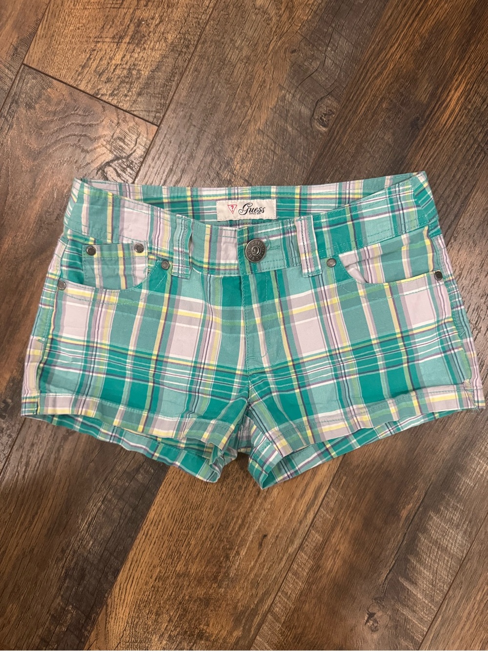 Y2K  Vintage Guess Plaid Women’s Shorts Sz 27